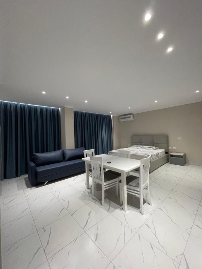 Modern Beachfront Apartments Саранда Экстерьер фото