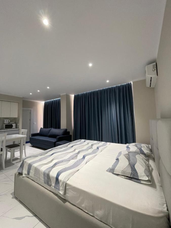 Modern Beachfront Apartments Саранда Экстерьер фото