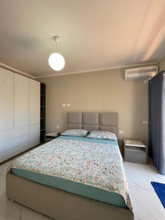 Modern Beachfront Apartments Саранда Экстерьер фото