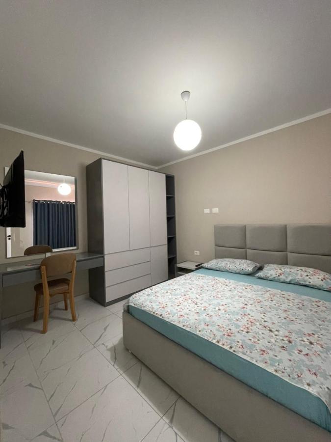 Modern Beachfront Apartments Саранда Экстерьер фото